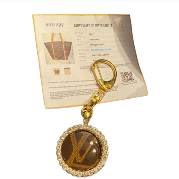 Louis Vuitton Monogram Keychain - Picture 1 of 2